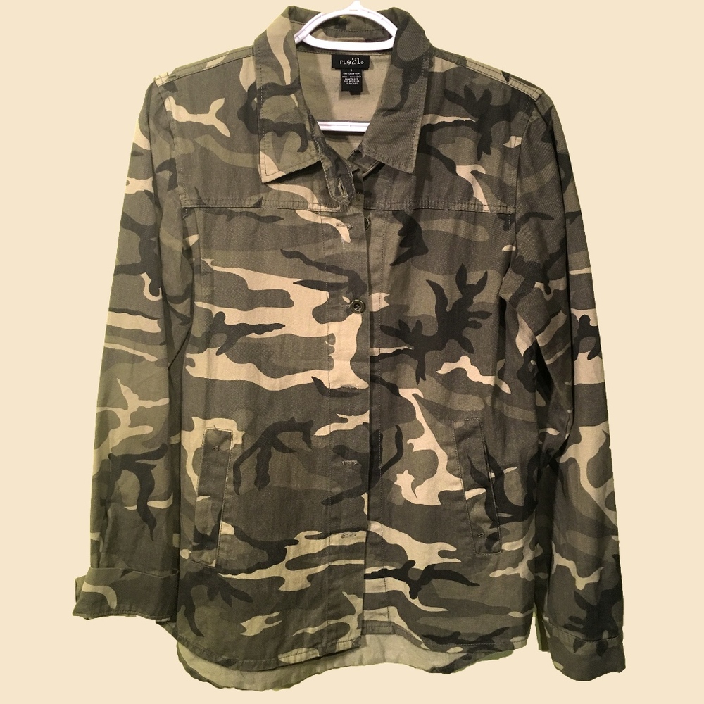 Rue21 Camo shirt/jacket